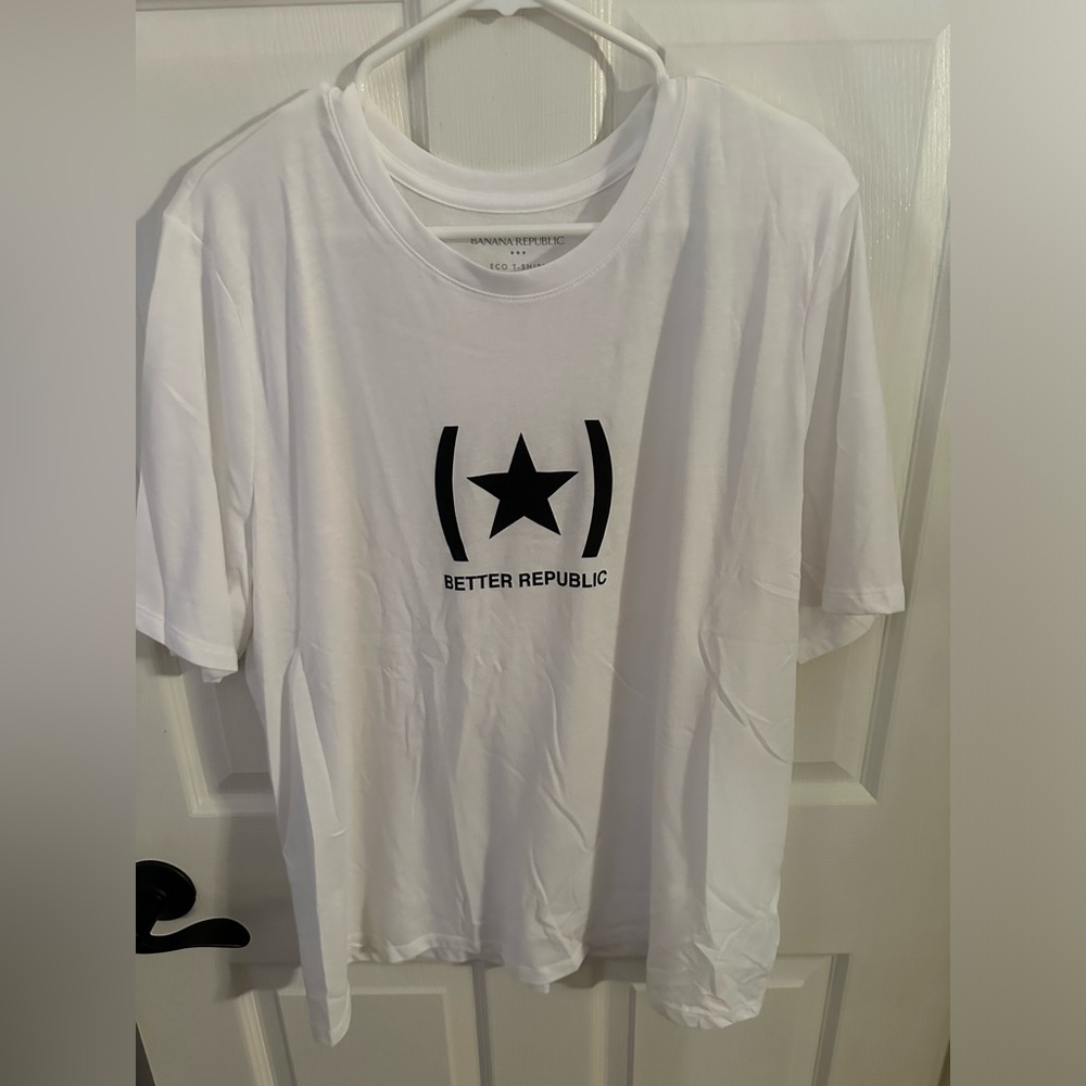 White banana republic graphic tee